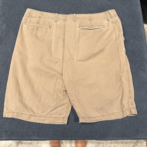 Men's Old Navy shorts - Picture 2 of 4